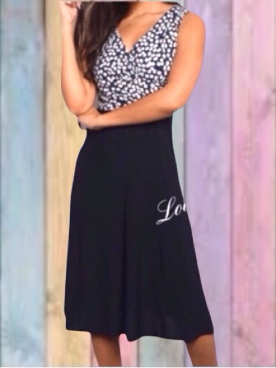 Gilli Dresses & Skirts - Gilli Navy Blue Floral Sleeveless V-neck Midi Dress